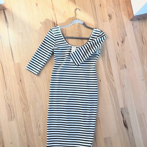 Lulu’s NWT bodycon dress - Picture 2 of 5